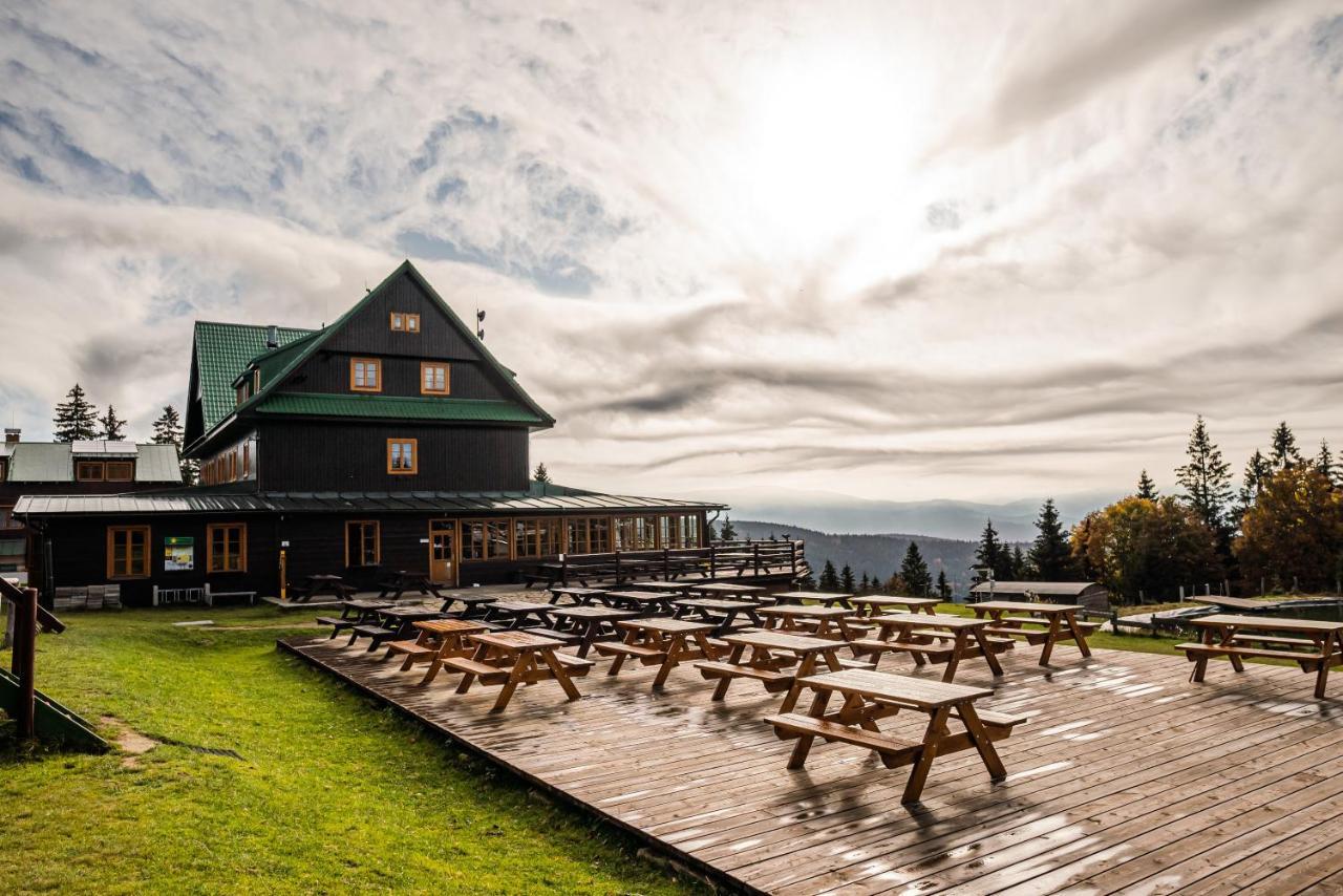 Horsky Hotel Paprsek Stare Mesto  Luaran gambar