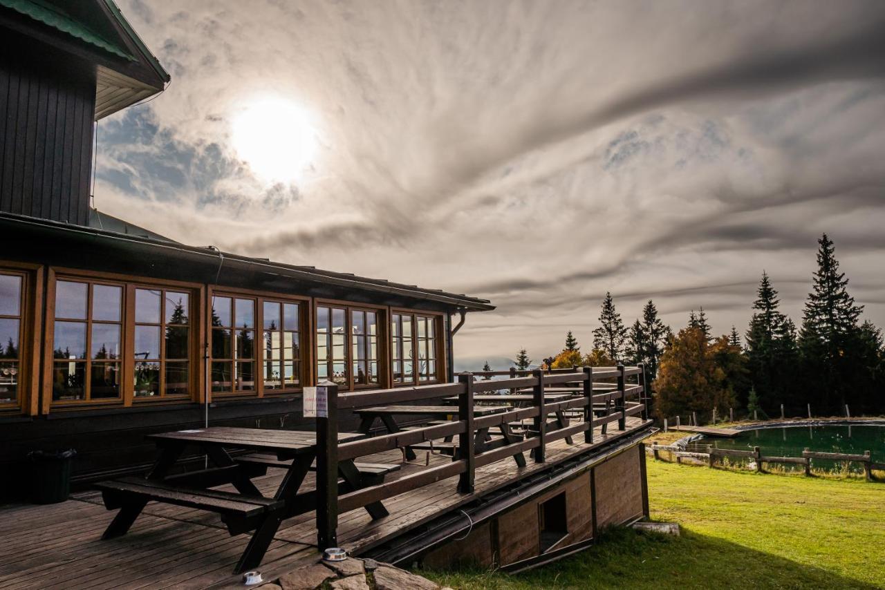 Horsky Hotel Paprsek Stare Mesto  Luaran gambar