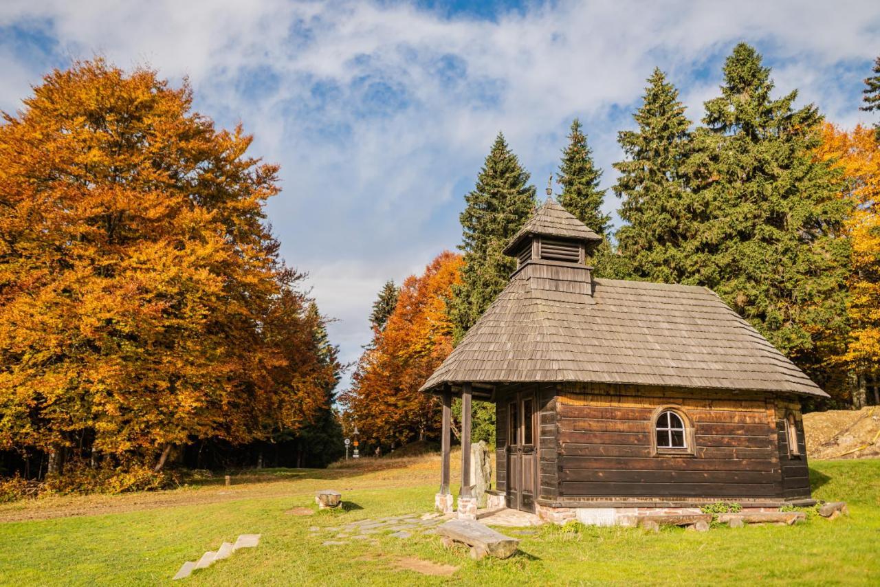 Horsky Hotel Paprsek Stare Mesto  Luaran gambar