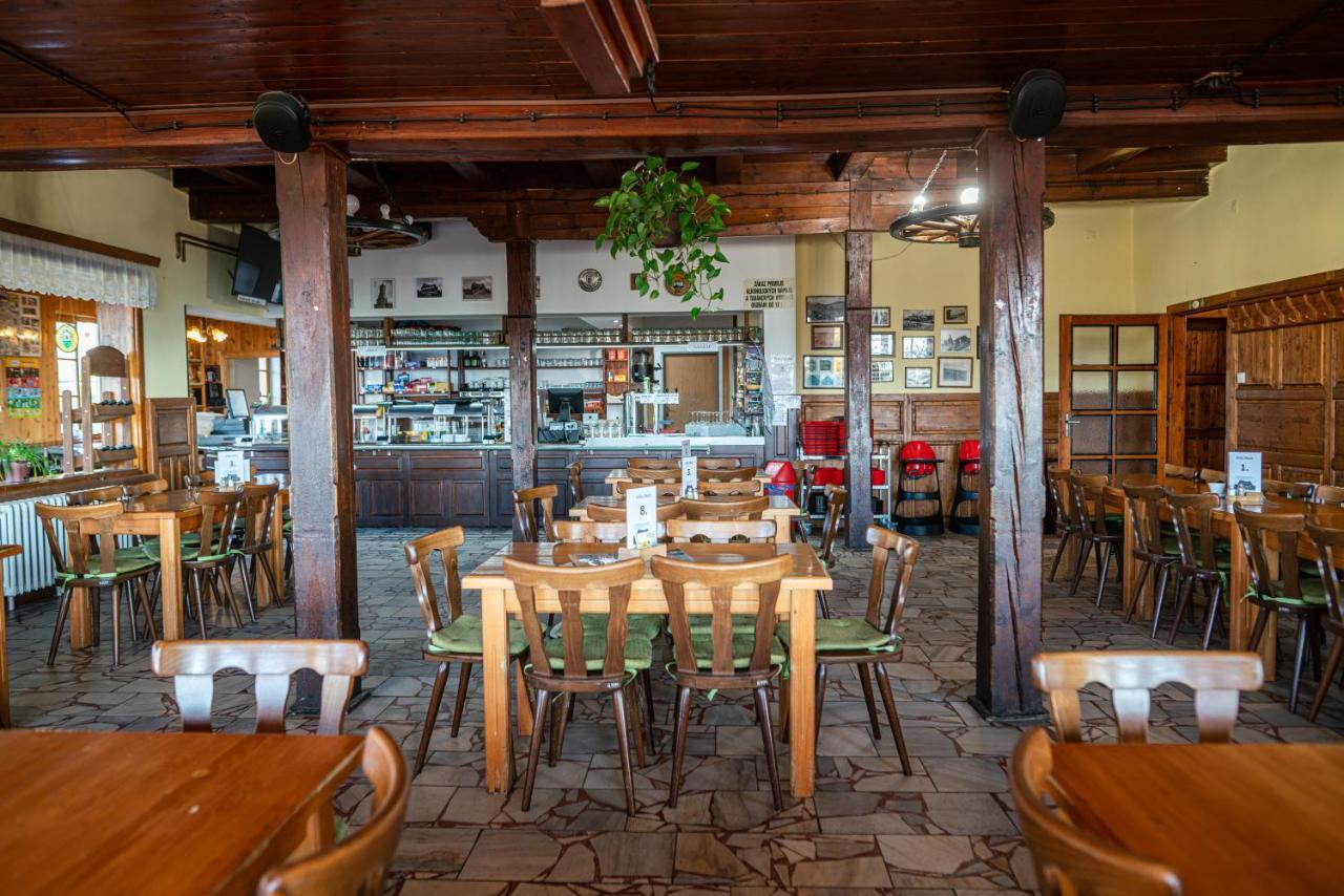 Horsky Hotel Paprsek Stare Mesto  Luaran gambar