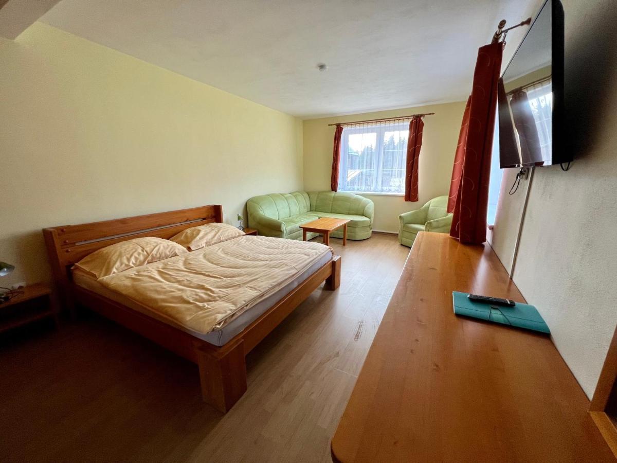 Horsky Hotel Paprsek Stare Mesto  Luaran gambar