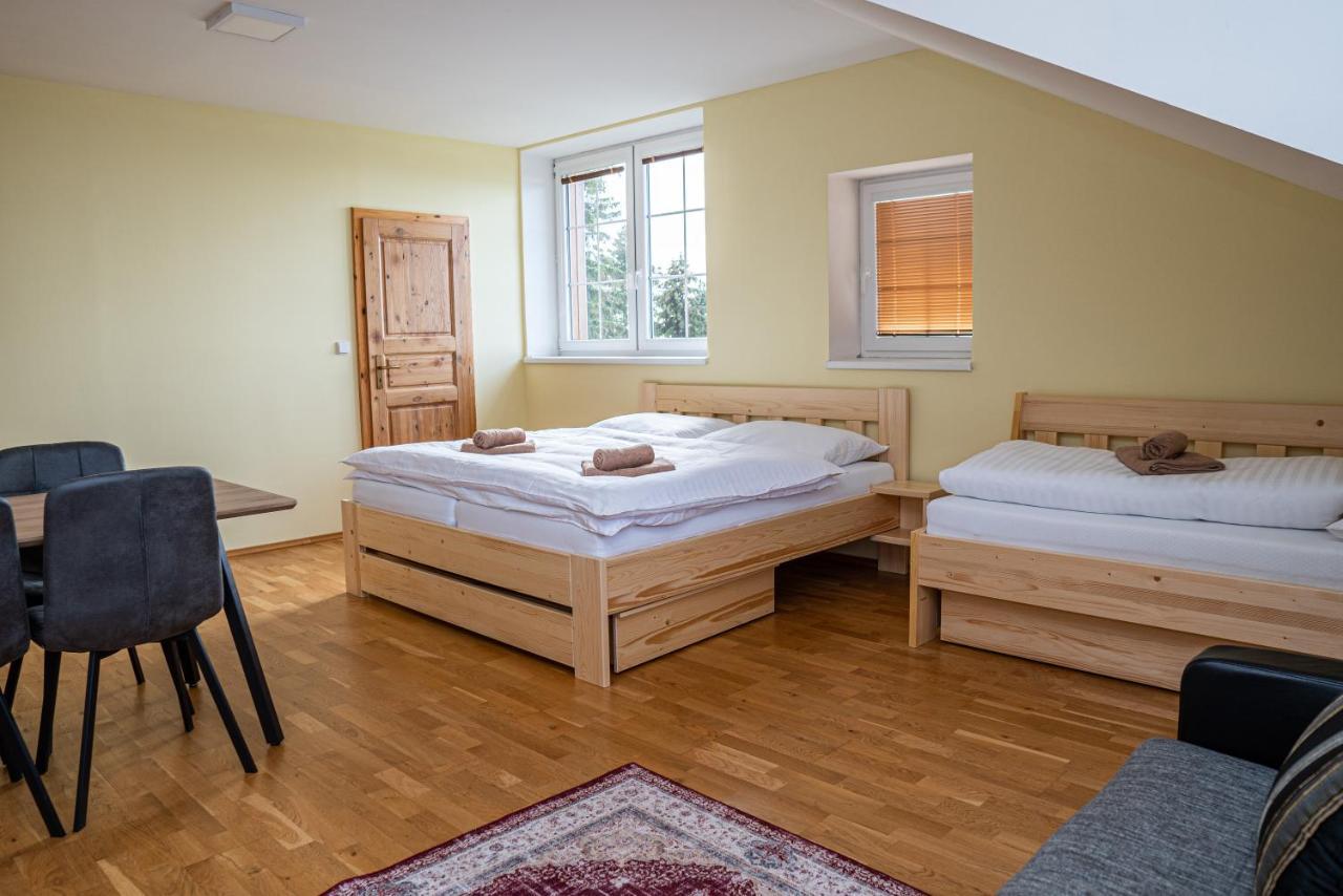 Horsky Hotel Paprsek Stare Mesto  Luaran gambar